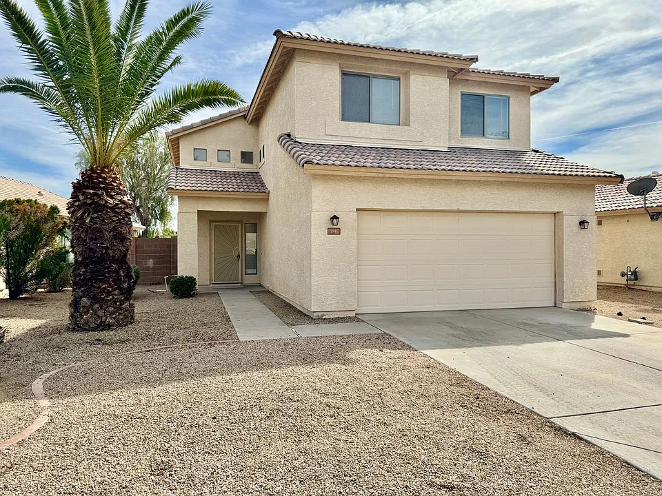 1941 N 107th Dr