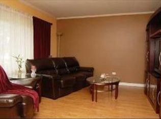 9618 W Higgins Rd APT 1B, Rosemont, IL 60018