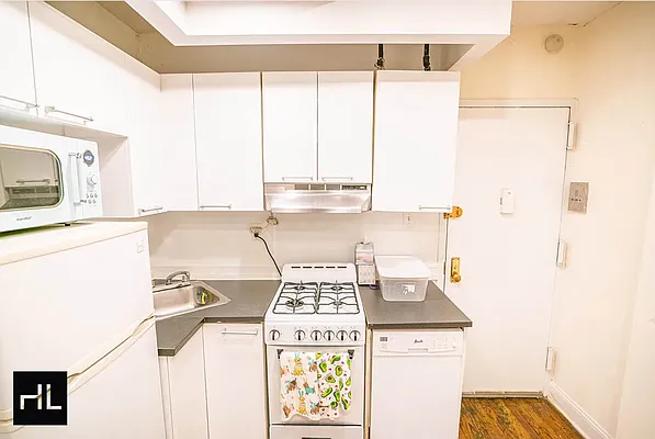 Rented by Highline Residential | media 6