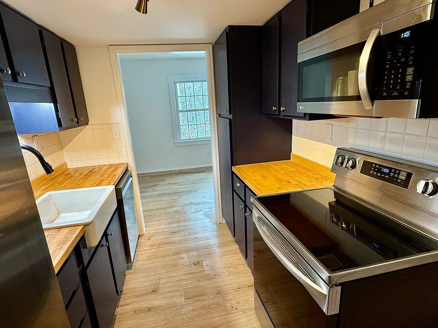 2 bed, 988 sqft, $2,490 — Photo 4