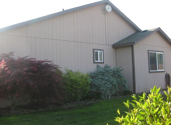 2nd image of 588 Mountjoy Sq