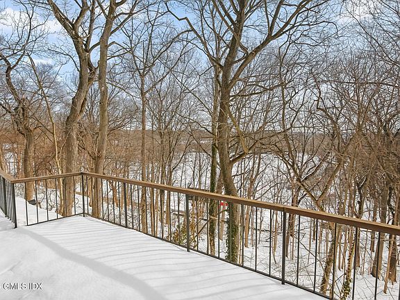 5th image of 1 Old Church Rd APT 1