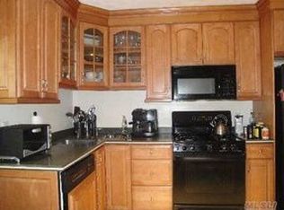 34 Soundview Rd, Huntington, NY 11743