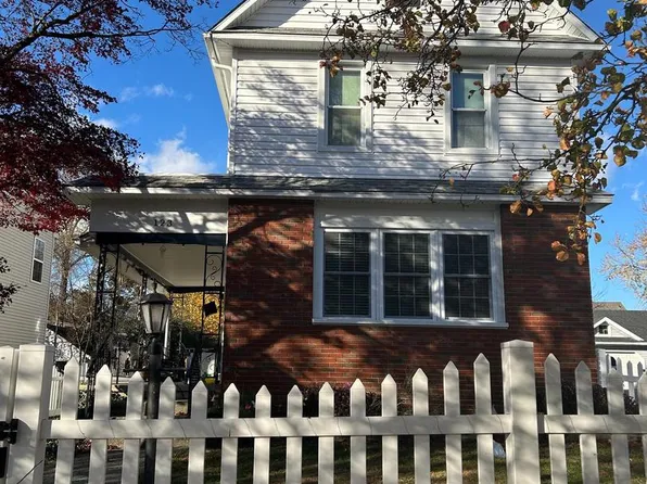 123 W Madison Ave, Magnolia, NJ 08049