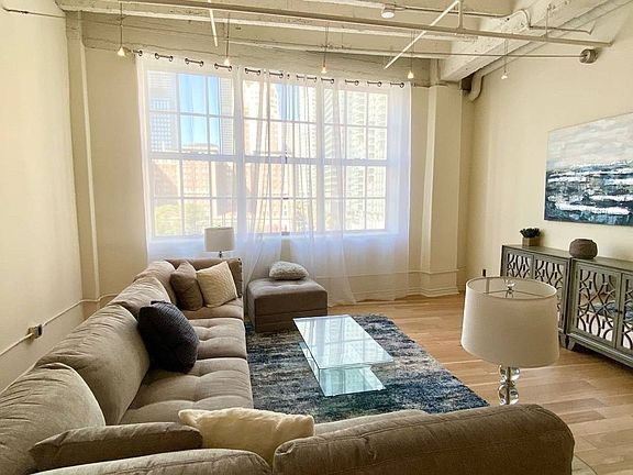 2nd image of 312 W 5th St APT 202