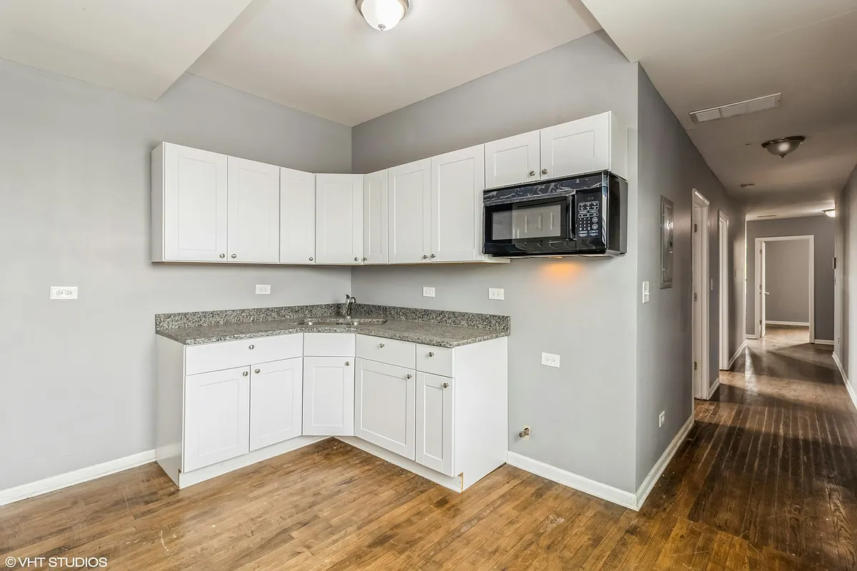 Building Photo - 1854 S Central Park Ave #3