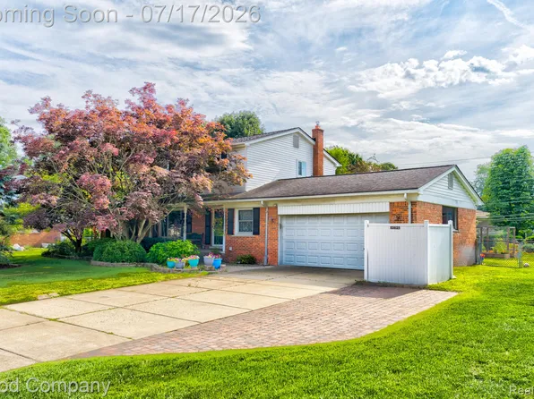 53625 Shelby Rd, Shelby Township, MI 48316