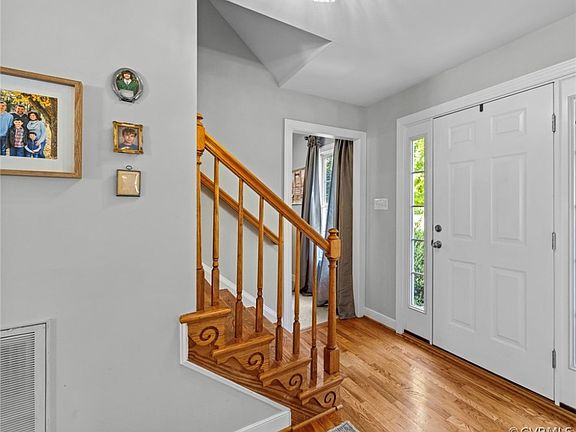 4th image of 16294 Hennessy Way
