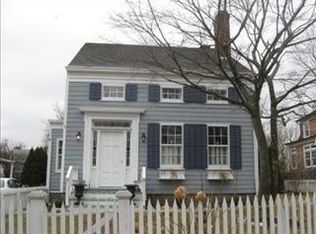 90 Hampton St, Sag Harbor, NY 11963