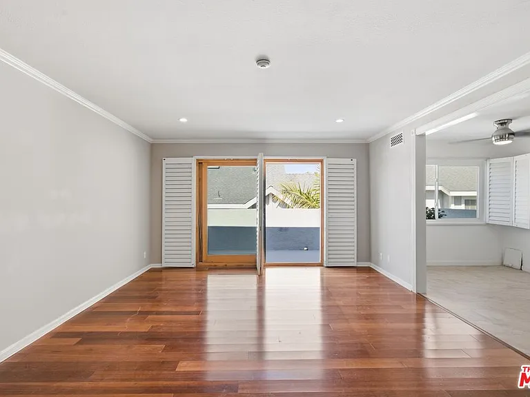 1807 Carnegie Ln #2 — Photo 1