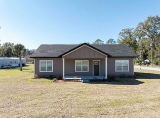 908 Braughton St NE, Branford, FL 32008