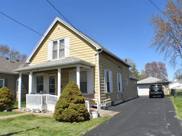 899 E Chestnut St, Canton, IL 61520