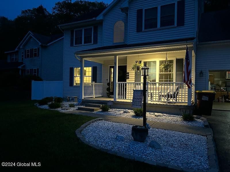 4th image of 20 Dennis Drive