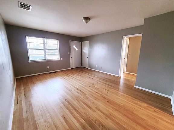 4th image of 122 Dianna Dr