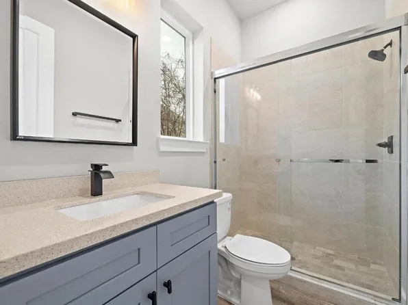 230 W 28th St #A, Houston, TX 77008