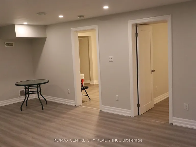 83 Britannia Ave — Photo 10