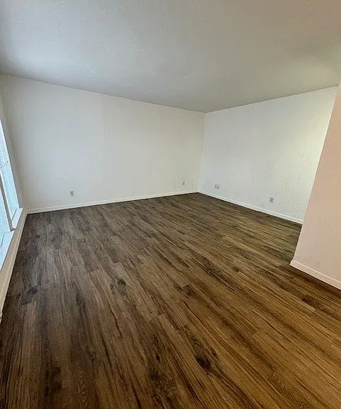 Pine Ridge Apartments — Photo 20