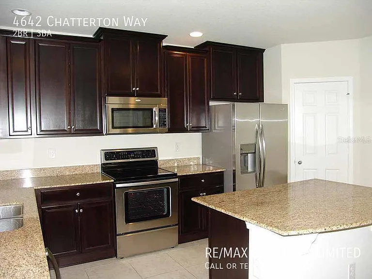 4642 Chatterton Way — Photo 9