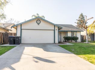 2917 N Highland Ct, Visalia, CA 93291