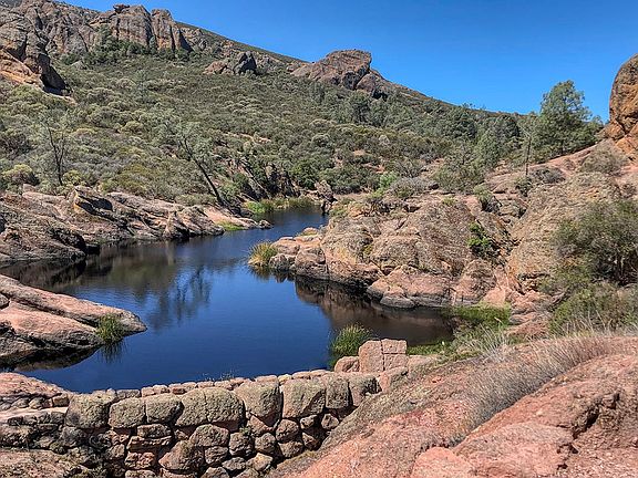 Short drive to Pinnacles National Park