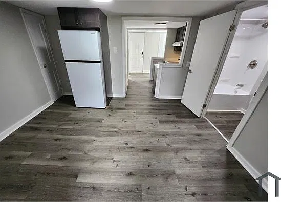 1 bed, 345 sqft, $1,050 — Photo 4