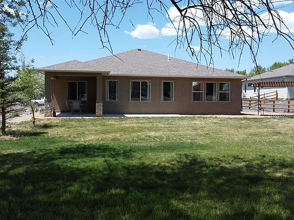 4th image of 545 SE Stonebridge Drive