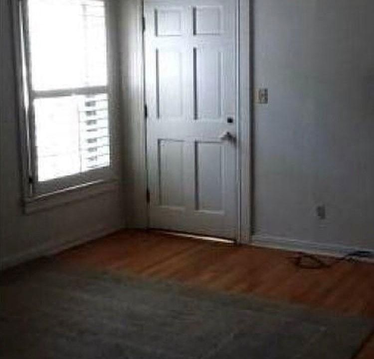 2nd image of 2108 Yucca Ave