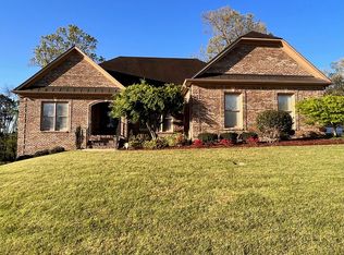 1522 Crown Point Dr, Mount Olive, AL 35117