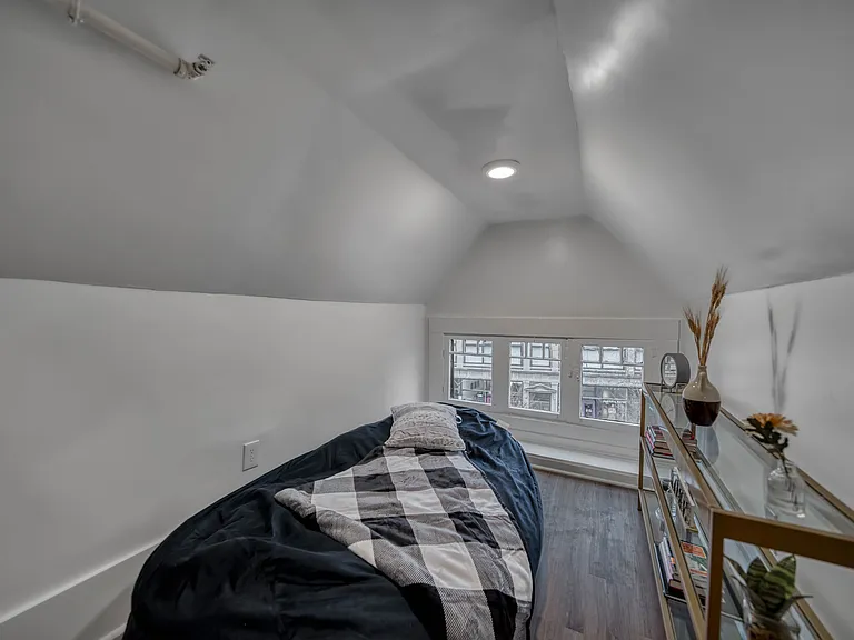 46 Allen St #5 — Photo 11