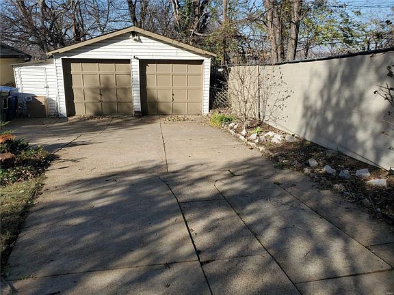 3rd image of 4661 S 37th St #A