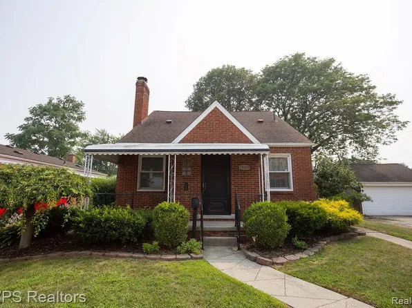 15490 Couzens Ave, Eastpointe, MI 48021