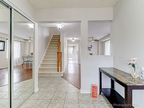 5th image of 233 Sherwood Rd