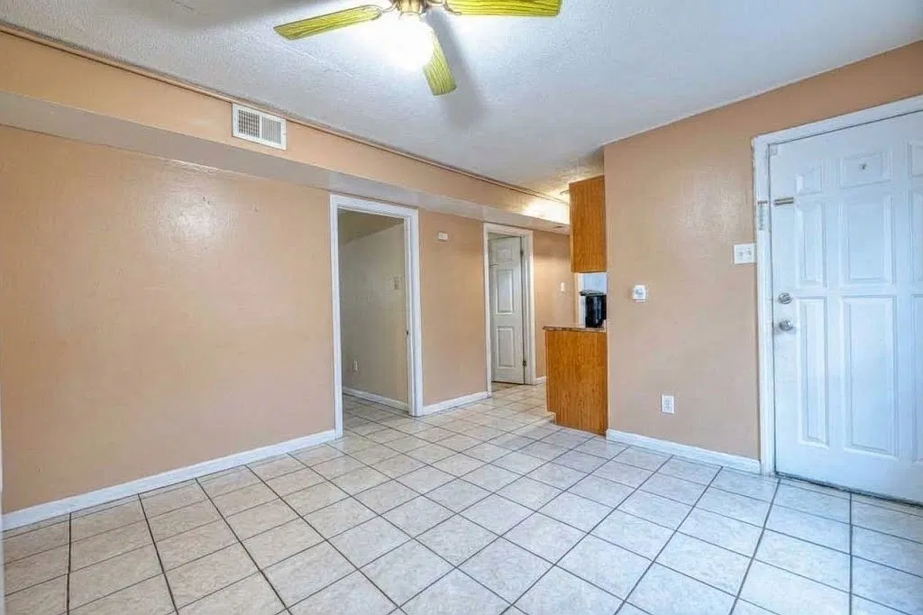10 Main Street Pl — Photo 1