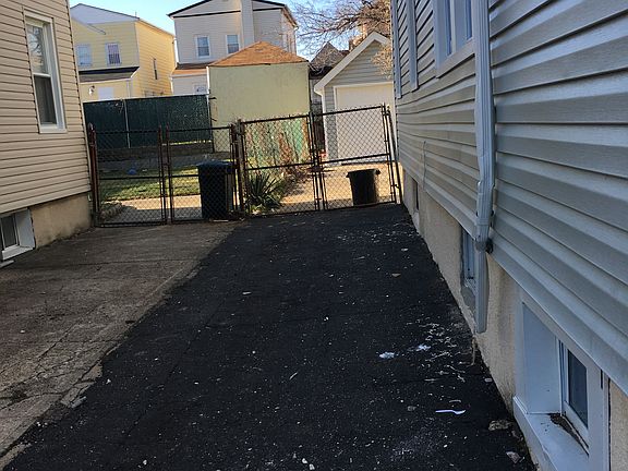 4th image of 134-25 Francis Lewis Blvd