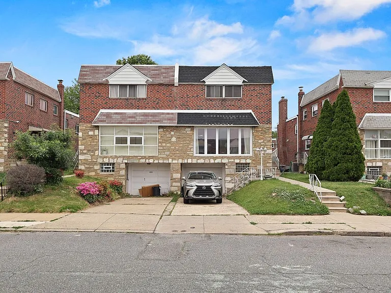 2217 Hoffnagle St — Photo 1