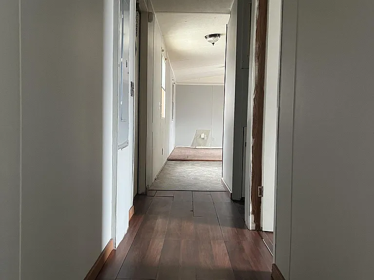 185 Middle Ave — Photo 7