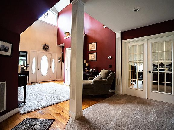3rd image of 5360 Sleepy Hollow Dr