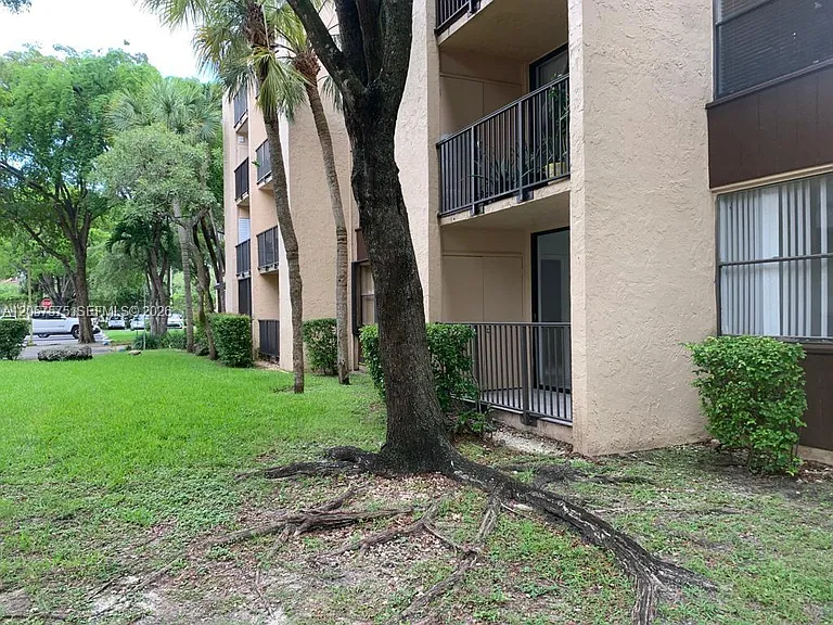 14221 N Kendall Dr #110C — Photo 15