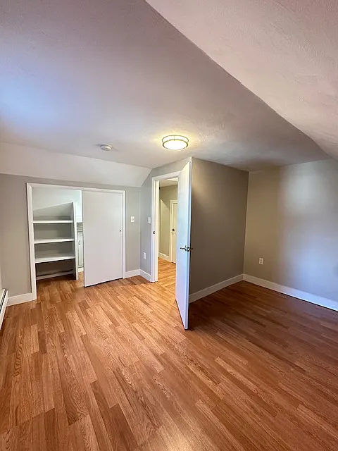 23 River St #4