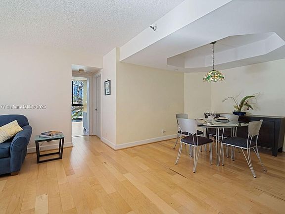 5th image of 3610 Yacht Club Dr APT 208