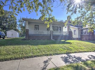 935 E Clay St, Decatur, IL 62521