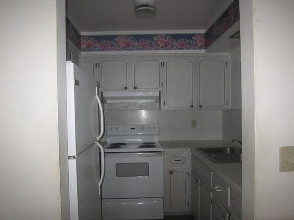 4th image of 701 N 59th Ave