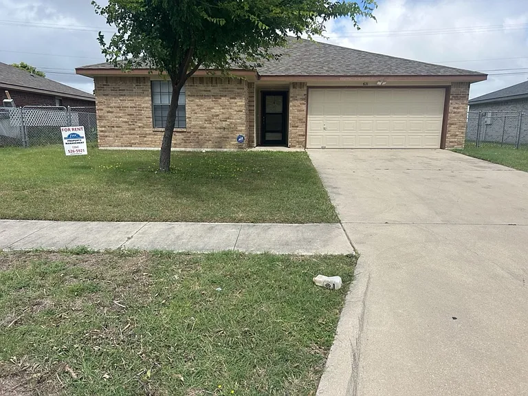 621 Deloris Dr — Photo 1