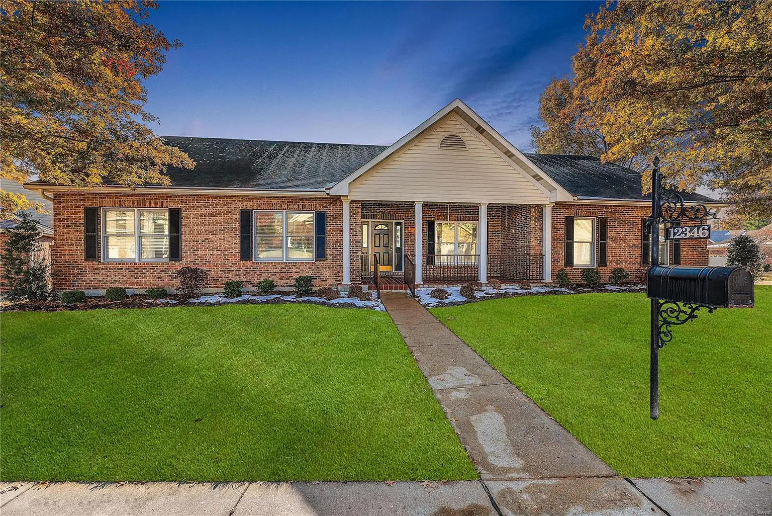 12346 Courtyard Lake Dr photo 1