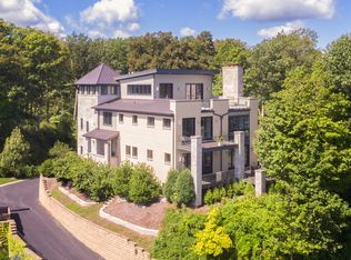 12 Cliff Rd, Highland Park, IL 60035