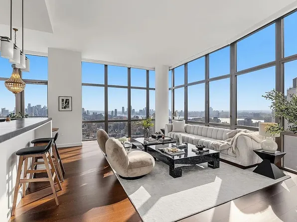 101 W 24th St #Penthouse 3b, New York, NY 10011