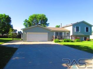505 Dows St, Garretson, SD 57030