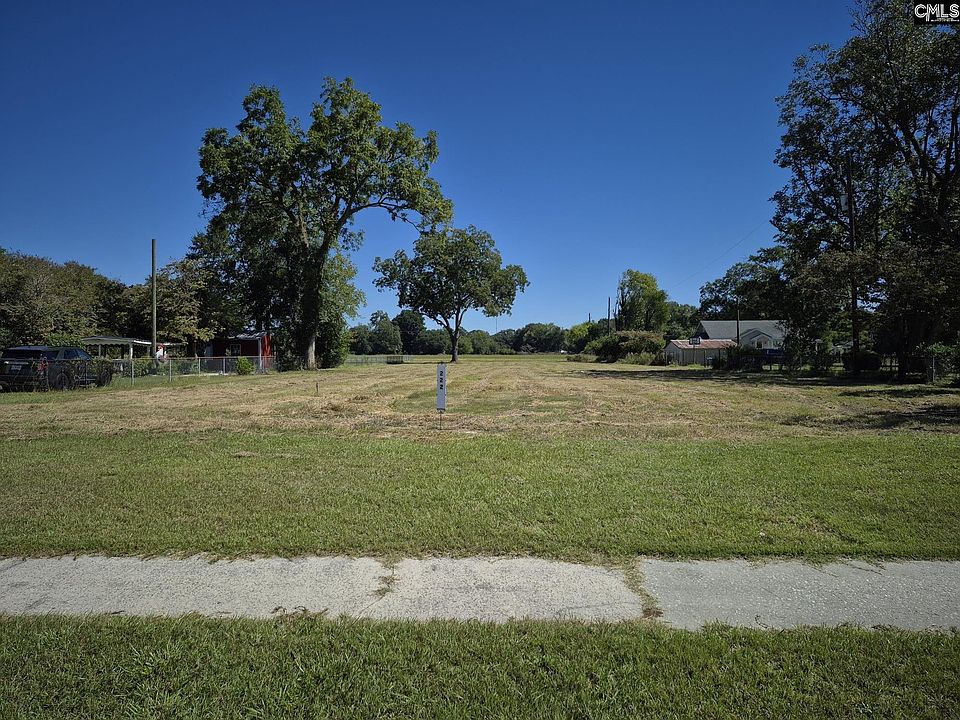1st image of 222 Main St