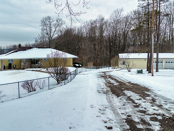 2nd image of 16683 S Mead Rd