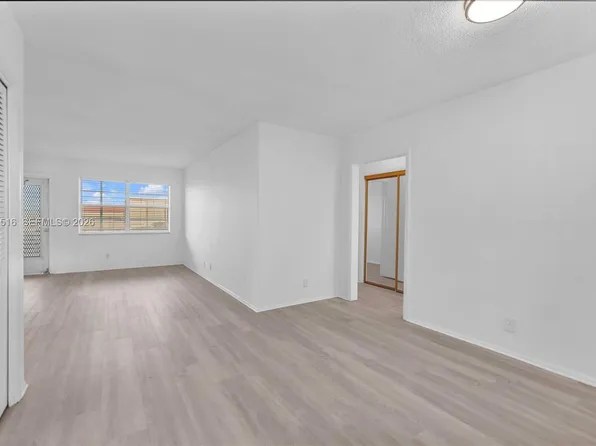 1280 NW 43rd Ave APT 302, Lauderhill, FL 33313
